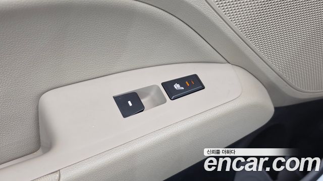 Hyundai AVANTE 2019 — photo 18