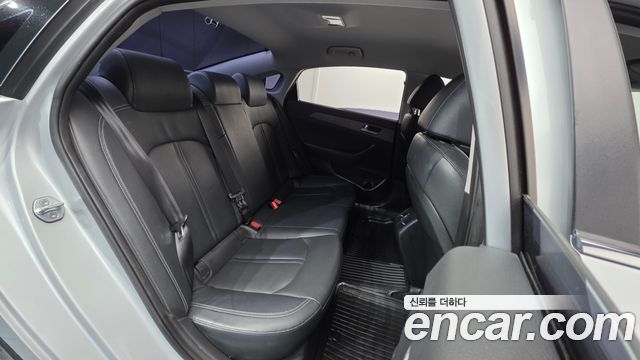 Hyundai Sonata 2018 — photo 19
