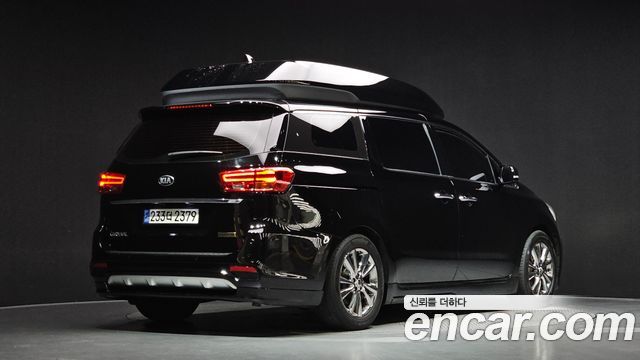 Kia Canival 2019 — photo 2
