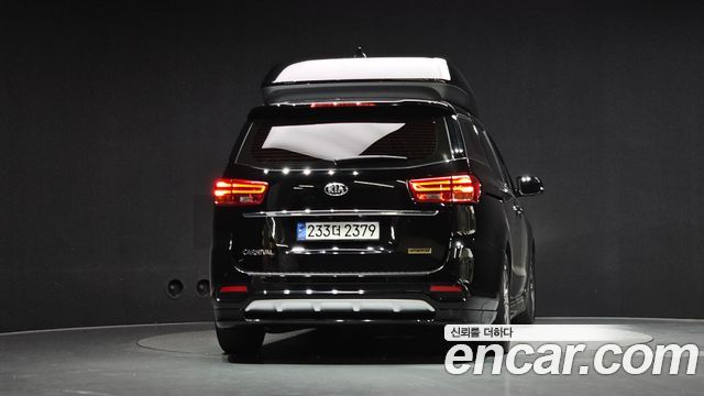 Kia Canival 2019 — photo 4