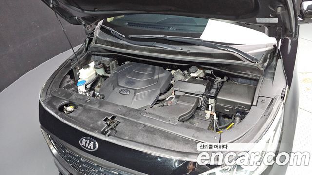 Kia Canival 2019 — photo 6