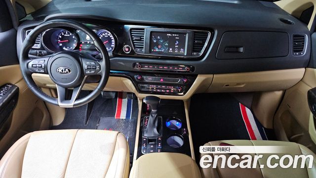 Kia Canival 2019 — photo 10