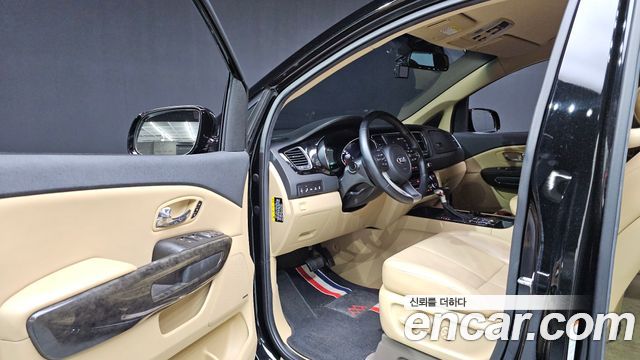 Kia Canival 2019 — photo 13