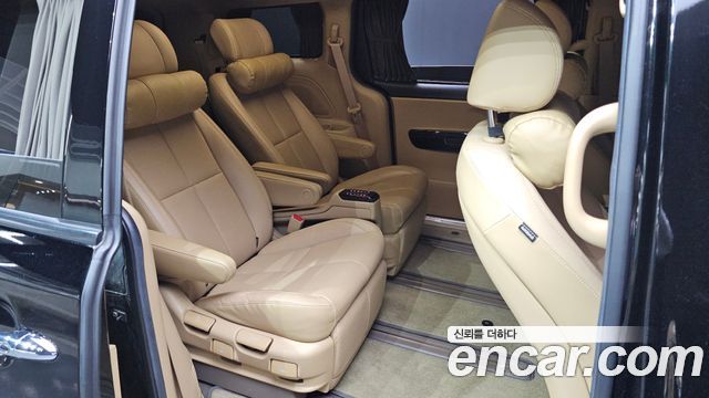 Kia Canival 2019 — photo 17