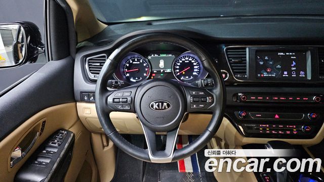 Kia Canival 2019 — photo 19