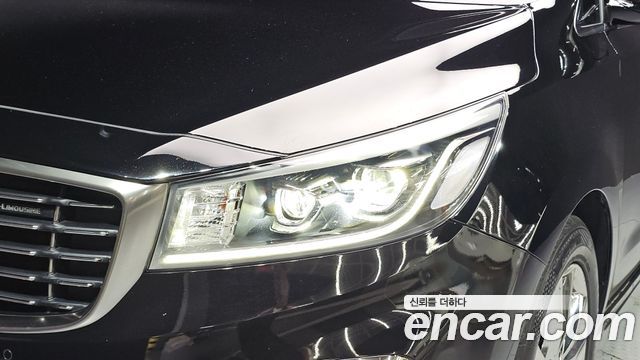 Kia Canival 2019 — photo 8