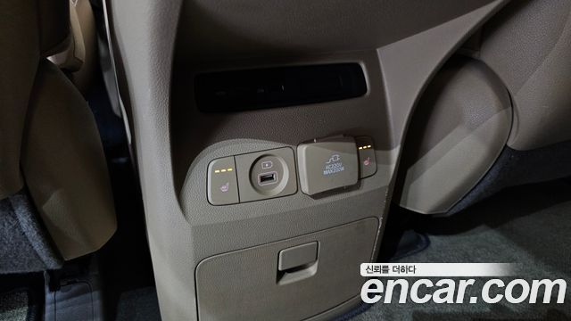 Kia Canival 2019 — photo 30