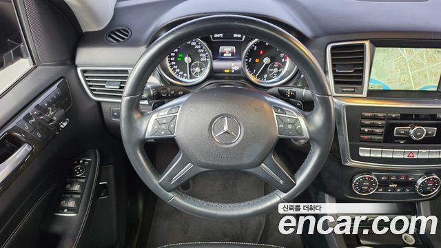 Mercedes-Benz M-class 2015 — photo 13