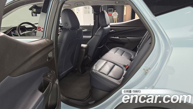 Chevrolet Korea 볼트 EUV 2023 — photo 17