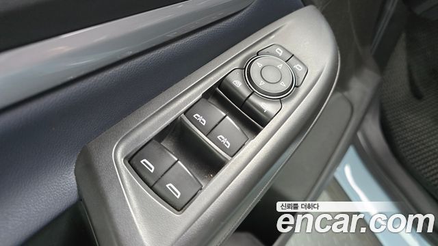 Chevrolet Korea 볼트 EUV 2023 — photo 26