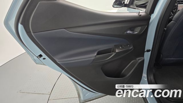 Chevrolet Korea 볼트 EUV 2023 — photo 15