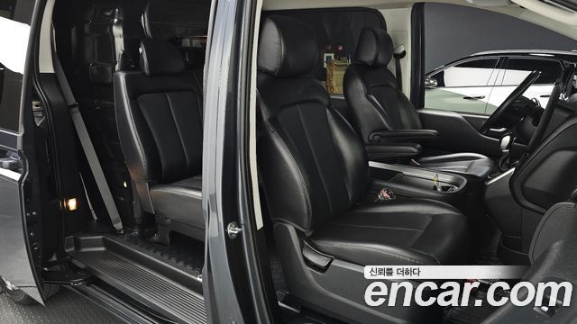 Hyundai Staria 2022 — photo 17