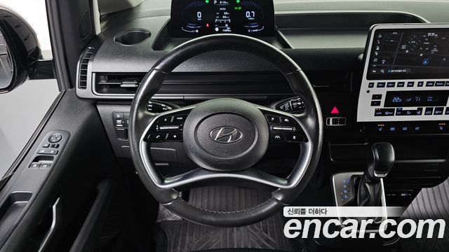 Hyundai Staria 2022 — photo 18