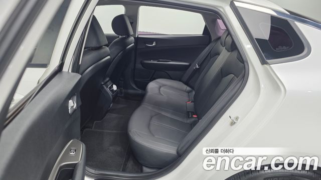 Kia K5 2020 — photo 25