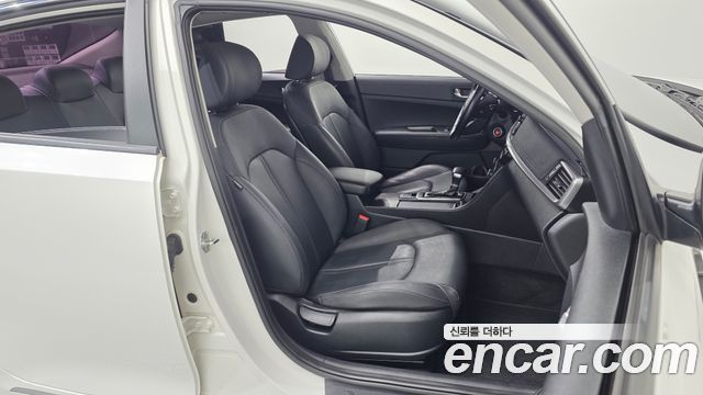 Kia K5 2020 — photo 16