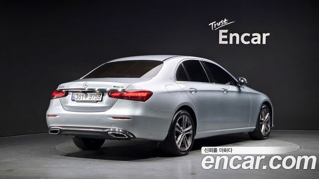 Mercedes-Benz E-Class 2021 — photo 2