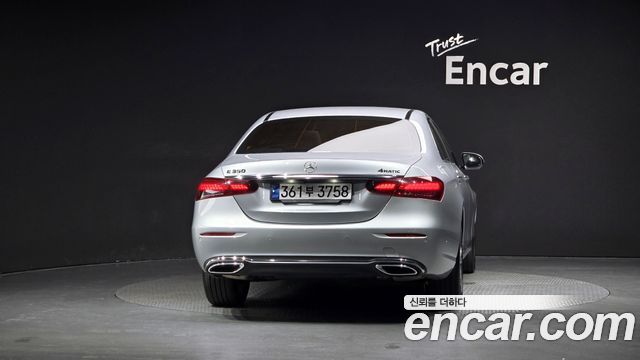 Mercedes-Benz E-Class 2021 — photo 4