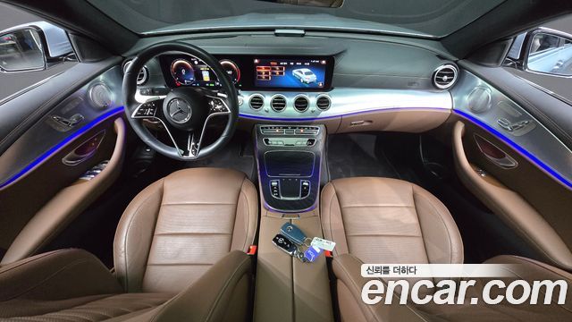 Mercedes-Benz E-Class 2021 — photo 10