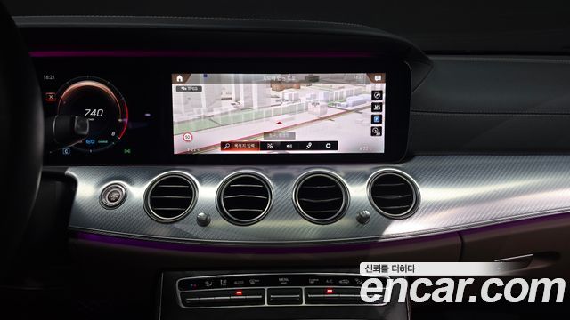 Mercedes-Benz E-Class 2021 — photo 21