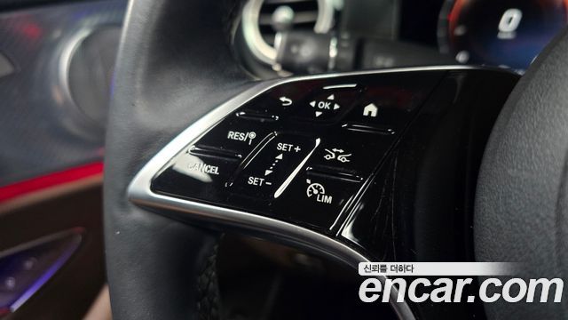 Mercedes-Benz E-Class 2021 — photo 24