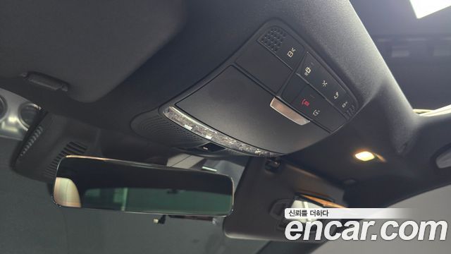 Mercedes-Benz E-Class 2021 — photo 30