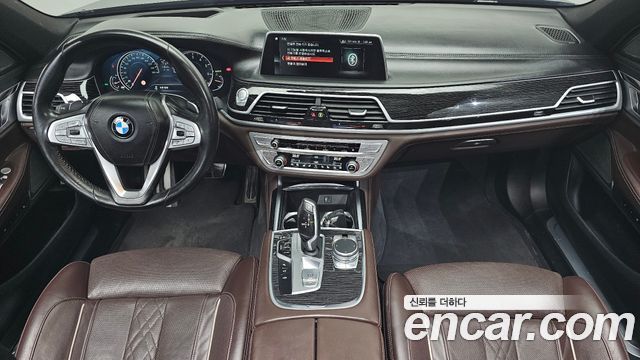BMW 7-Series 2018 — photo 7