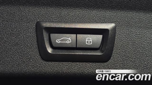 BMW 1-Series 2023 — photo 26