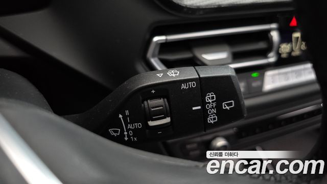 BMW 1-Series 2023 — photo 27