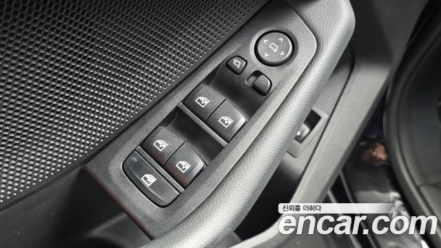 BMW 1-Series 2023 — photo 29
