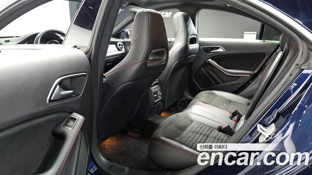 Mercedes-Benz CLA-Class 2018 — photo 11