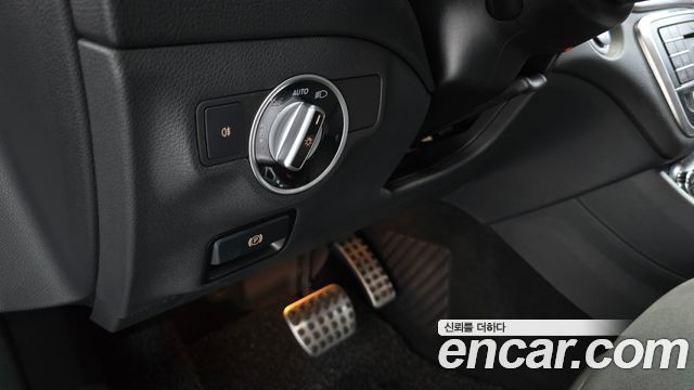 Mercedes-Benz CLA-Class 2018 — photo 18