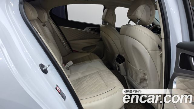 Genesis G70 2019 — photo 17