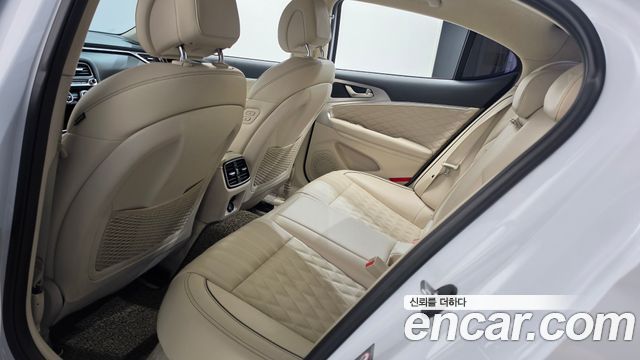 Genesis G70 2019 — photo 26