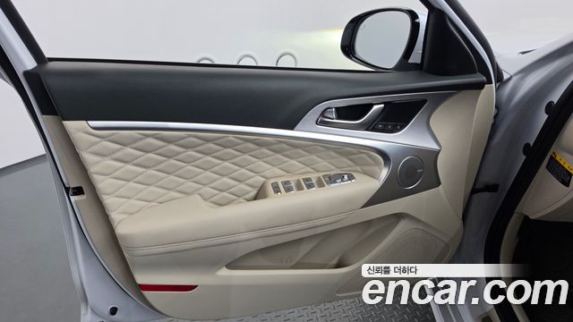Genesis G70 2019 — photo 14