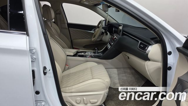 Genesis G70 2019 — photo 16
