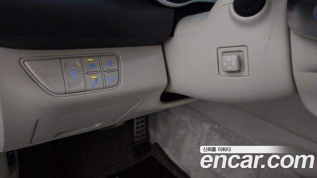 Genesis G70 2019 — photo 28