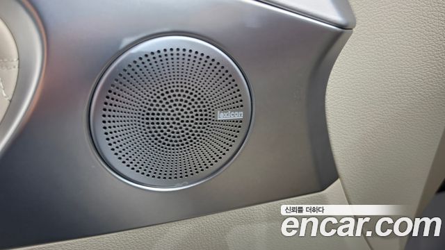 Genesis G70 2019 — photo 34