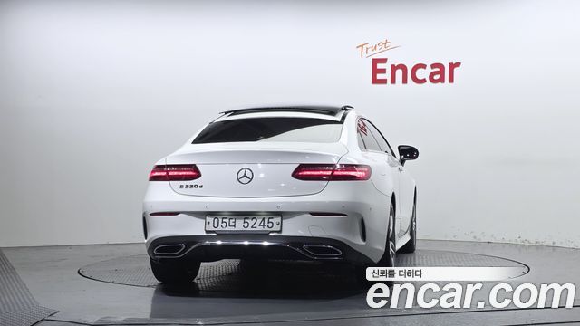 Mercedes-Benz E-Class 2019 — photo 4