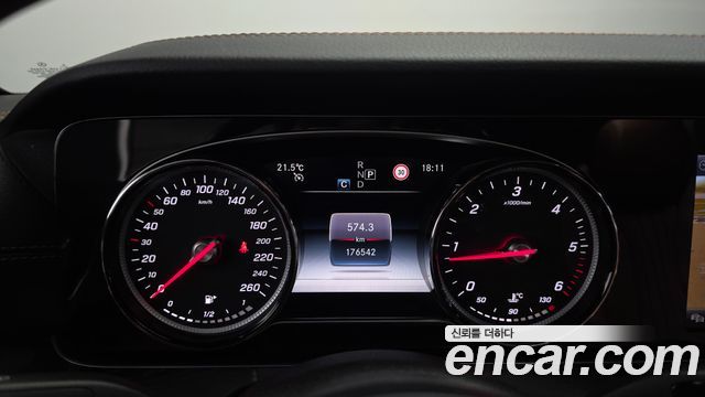 Mercedes-Benz E-Class 2019 — photo 8
