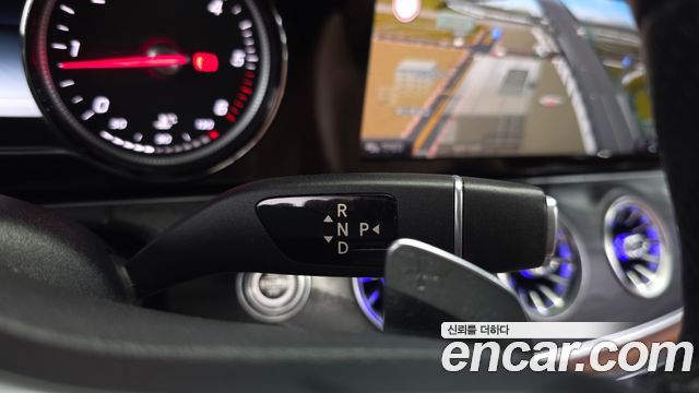 Mercedes-Benz E-Class 2019 — photo 9
