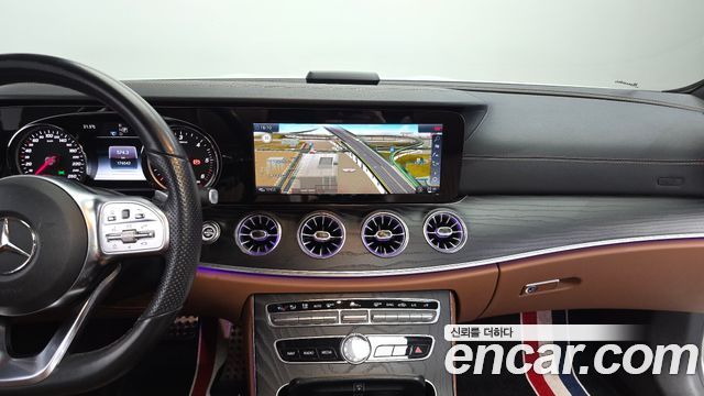 Mercedes-Benz E-Class 2019 — photo 13
