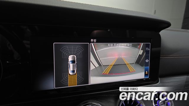 Mercedes-Benz E-Class 2019 — photo 14