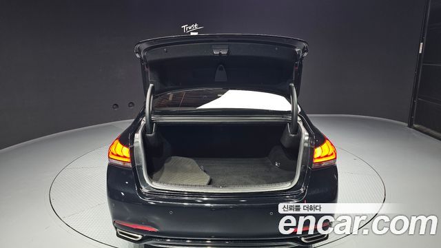 Genesis G80 2017 — photo 20