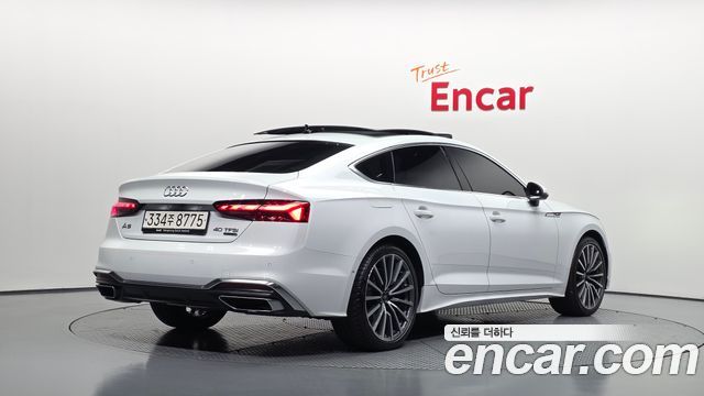 Audi A5 2023 — photo 2