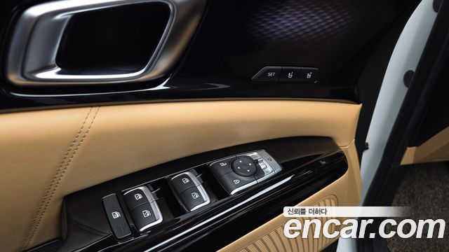 Kia Canival 2021 — photo 26