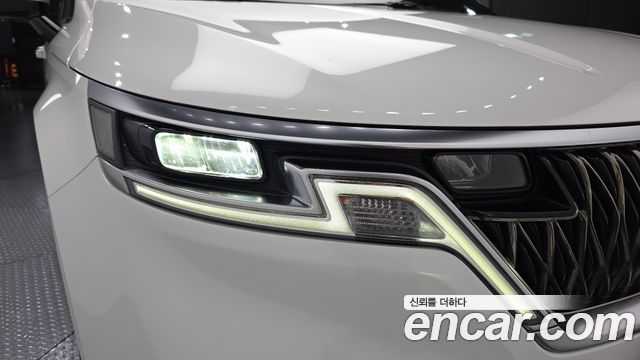 Kia Canival 2021 — photo 8