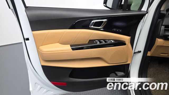 Kia Canival 2021 — photo 14
