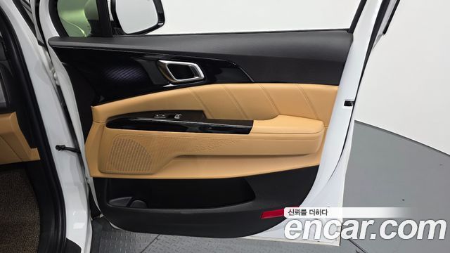 Kia Canival 2021 — photo 15
