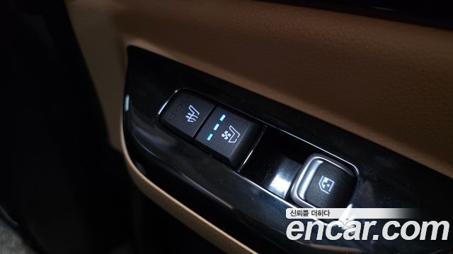 Kia Canival 2021 — photo 29