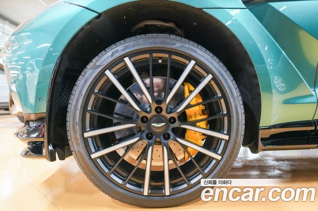 Aston Martin DBX 2024 — photo 5